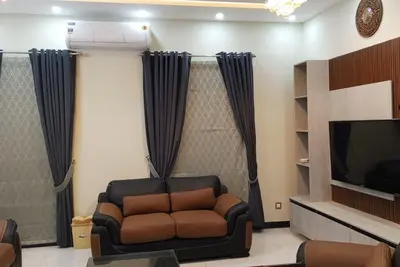 Image de Spacious furnished 3-bedroom home, Move-in ready, with all amenities.