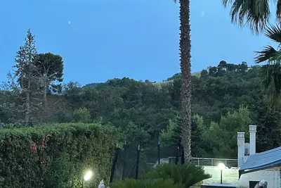 Image de Semi-detached villa with pool, garden, games 5 minutes from the sea and center