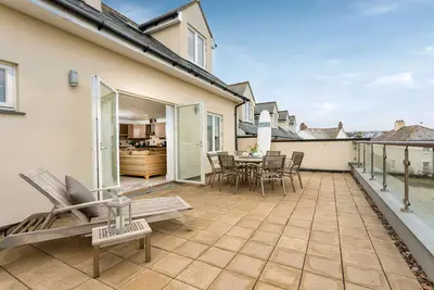 Image de Tamarisk - a beautiful first floor apartment