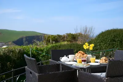 Image de Little Moorings is a bright and peaceful retreat