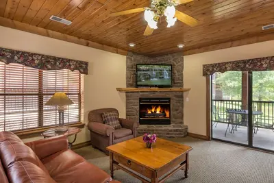 Image de Cozy 1-bedroom cabin with WiFi, Ac in charming Branson