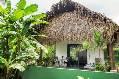 Image de Charming cottage with 2 separate beds and a beautiful view of the river