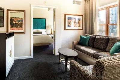 Image de Historic Hotel Walk to TechCrunch Disrupt! Prime Sf 1br/2ba Oct 26-30