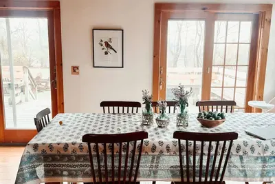 Image de Spacious Lake Home for Relaxation and Recreation