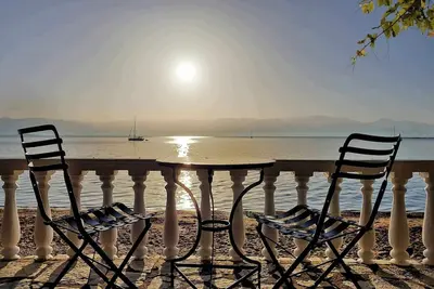 Image de Tropical Beach \"Orion\"\nWhere your holiday starts with only your swimsuit on!