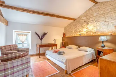 Image de Chambre d'hôtes 'La Suite Une ou Deux Chambres' avec Terrasse Partagée, Jardin Partagé et Wi-Fi