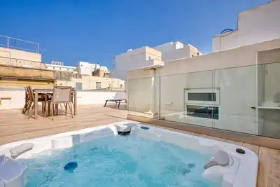 Image de Impressive 3 bedrooms, sun terrace, jacuzzi Amra1-1