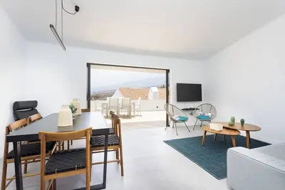 Image de Home2Book Coastal Chic Apt, Huge Private Terrace