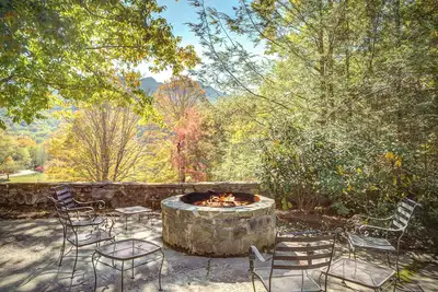 Hideaway Cottage Chateau DuMont