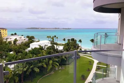 Image de 5th Floor Condo at One Cable Beach