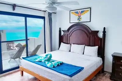 Ocean View, 3 King Beds, Balcony