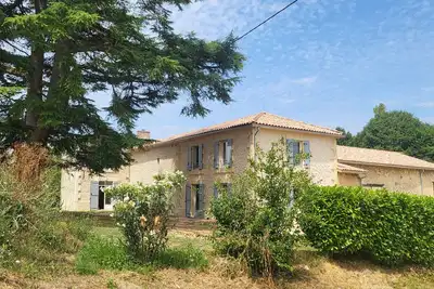 Image de Villa de charme rénovée Périgord pourpre