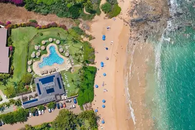 Image de Private Lanai · Steps to Beach · Resort Pools · Book Direct