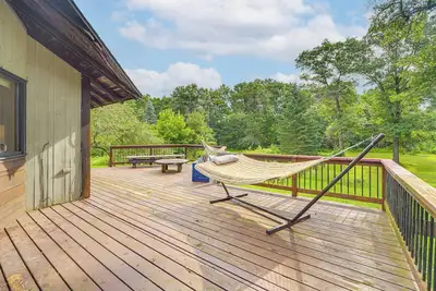 Image de Sauna & Porch: 'Writer's Croft of Otter Creek' Gem