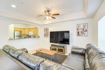 Image de 1 Mi to Uf! Gator Game Day Retreat w/ Balcony