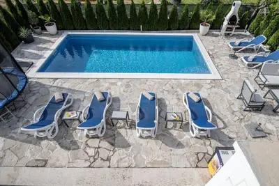 Image de Azzurro I apartment with Swimming pool & Jacuzzi  in Trebinje