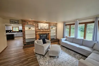 Image de Marvelous 4-bedroom house in Anchorage with lake access, fully renovated in 2024