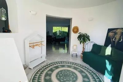 Image de Villa familiale de charme avec piscine