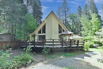 Image de Meadowlark Cabin is perfect for family getaways. Ac, Pet friendly, Ev charger.