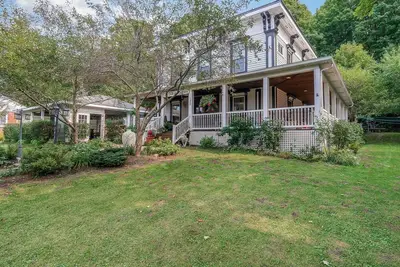 Image de Whole House - 7 Bedrooms at Newaygo Bed & Breakfast