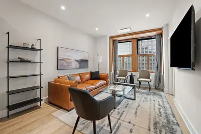 Image de Luxury Central Old Port Mtl Apt - Notre-Dame