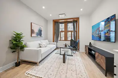 Image de Luxury Central Old Port Mtl Apt - Notre-Dame