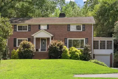 Image de Spacious Home in Downtown Clemson. Walk to Clemson University! Sleeps 10