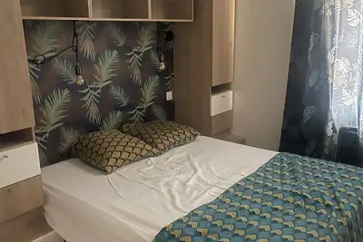 Image de Appartement \n1 chambre \nAvec canapé lit 140 \nTout équipé\nFonctionnelle\nFlexible