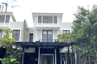 Image de One of a kind 3-bedroom house on the 10th floor of a mall in Central Jakarta