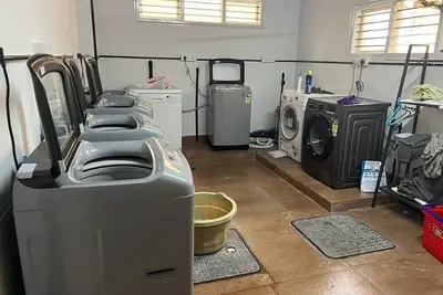 Image de Comfortable 2bhk with kitchen & Balcony! Aishwarya Apartment