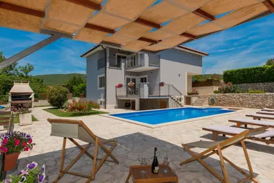 Villa Ruža - Omiš by Villas Guide