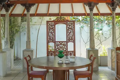 Image de \nA unique 3-bedroom private retreat nestled in the heart of Colombo!