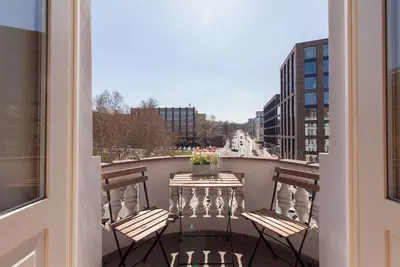 Image de Stay Inn | Luxury 3-Br Flat w/ High Ceilings