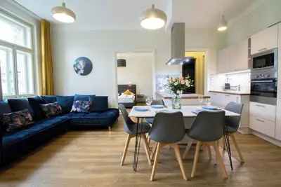 Image de Wow ☆ Spacious Central Apt - Parking available☆