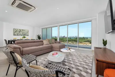 Image de A360. E22 - Prime Beachside Stay | Modern 3br Retreat