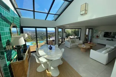 Image de Hyères Splendide Villa Vue Mer avec Piscine à 5 mn des plages