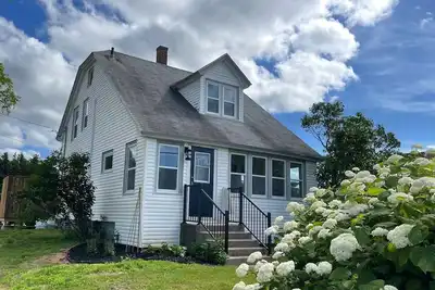 Image de Newly renovated, charming countryside home.