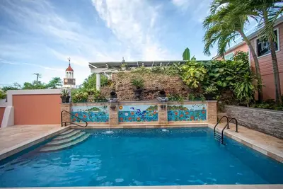 Image de Private Modern Suite Nestled in the Heart of Historic St. Croix