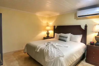 Image de Unique Suite with Outdoor Pool for a Peaceful Escape in St. Croix