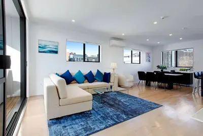 Image de Central Modern Duplex Home near Cornwall Park