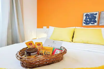 Image de Studio with garage and balcony! Next to Live Curitiba!