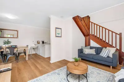 Image de Seaside townhouse escape. . . stroll to the sea!