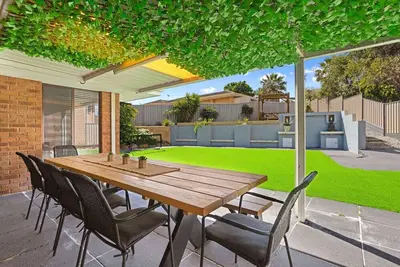 Image de Incredible family home in the heart of Beldon!