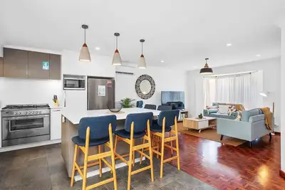 Image de Scarborough Escape by the Sea!