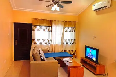 Image de Two bedrooms Bungalow in the heart of Osu\n7 minutes drive from the airport