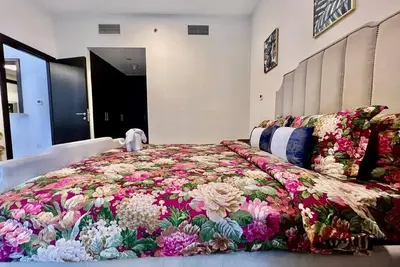 Image de Sleep 5  1-bedroom apartment in amazing with private parking Pool & gym