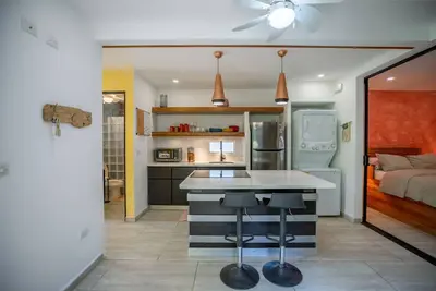 Image de La Posadita - 2br / 1 Ba (10 Min Beach Walk)