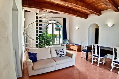 Image de Between the old town and the beach, spacious apartment for families
