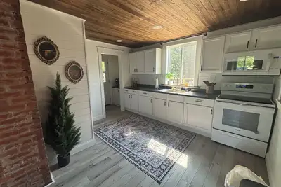 Image de 3-bedroom newly remodeled, cozy house in Holcombe, Wi