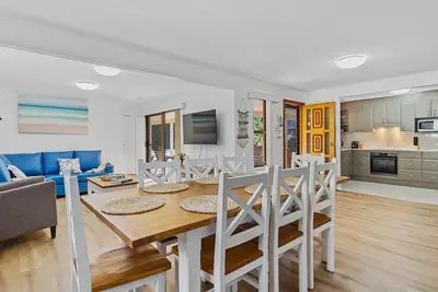 Image de Winnies on Sunpatch. Gorgeous, pet friendly home in fantastic location